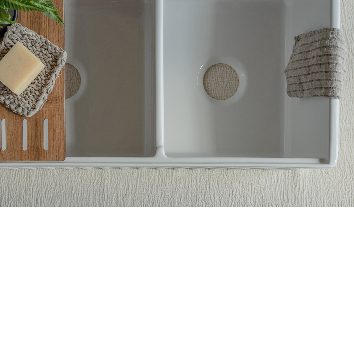 MENTON 33" Apron Front Double Bowl Kitchen Sink