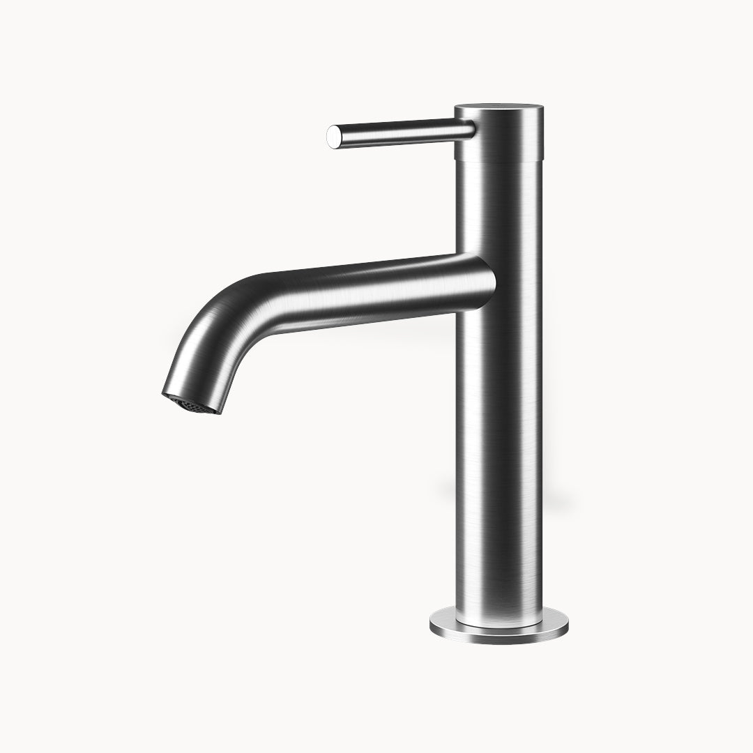 MINIMAL Single Hole Bathroom Faucet with Metal Lever Handle